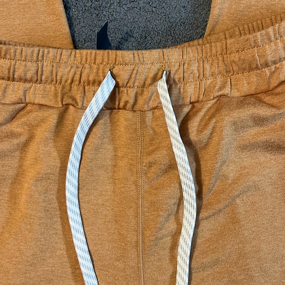 Vuori Performance Joggers - Picture 6 of 13
